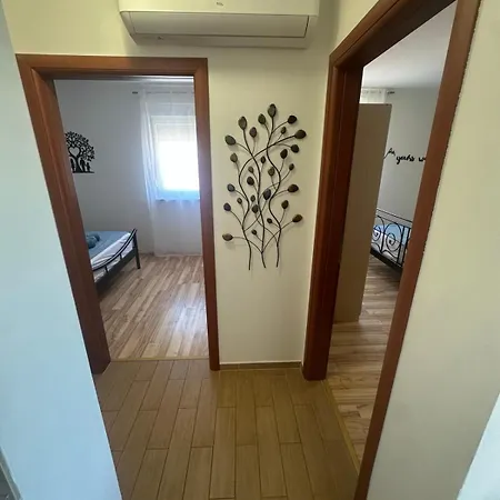 Tomaz Apartment, Burle Apartamento