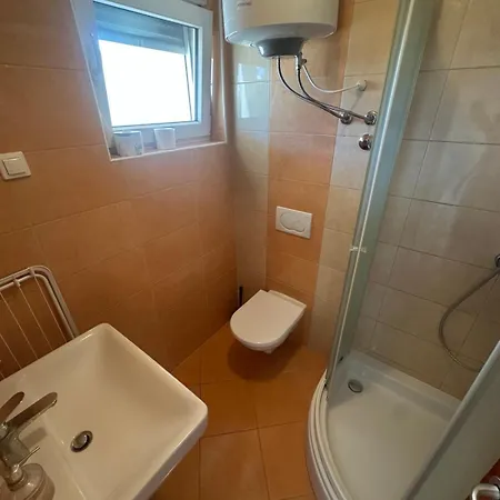 Apartamento Tomaz Apartment, Burle *