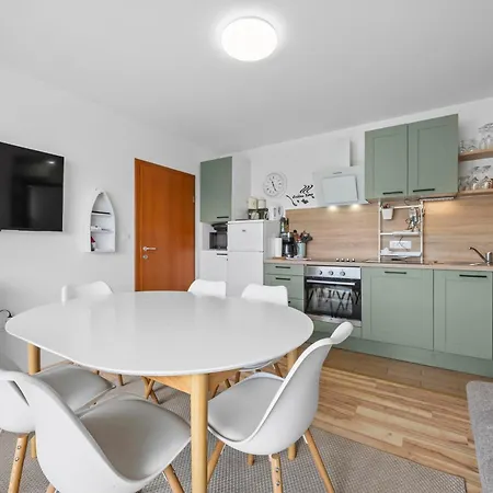 Apartamento Tomaz Apartment, Burle *