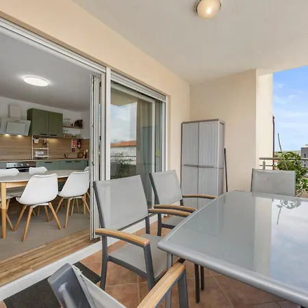 Apartamento Tomaz Apartment, Burle