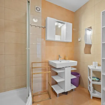 Apartamento Tomaz Apartment, Burle *